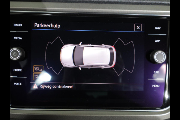 Volkswagen T-Roc 1.0 TSI Style 110 pk | Navigatie | Parkeersensoren | Autom. airco | Adaptieve cruise control | Apple Carplay/Android Auto |