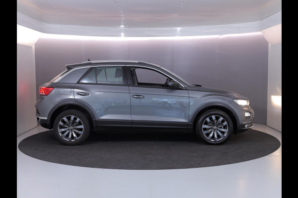 Volkswagen T-Roc 1.0 TSI Style 110 pk | Navigatie | Parkeersensoren | Autom. airco | Adaptieve cruise control | Apple Carplay/Android Auto |