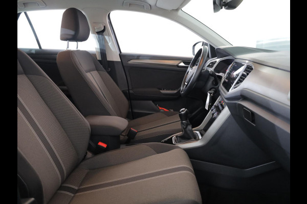 Volkswagen T-Roc 1.0 TSI Style 110 pk | Navigatie | Parkeersensoren | Autom. airco | Adaptieve cruise control | Apple Carplay/Android Auto |