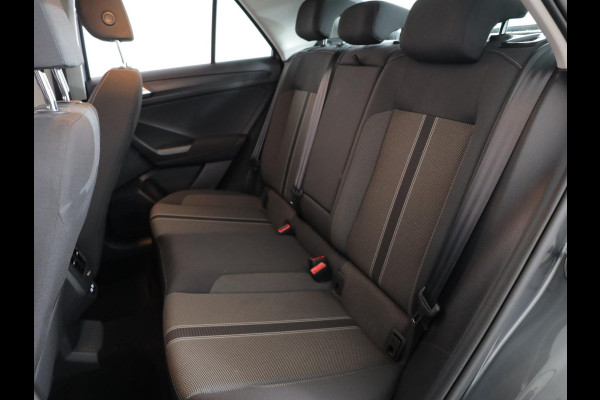 Volkswagen T-Roc 1.0 TSI Style 110 pk | Navigatie | Parkeersensoren | Autom. airco | Adaptieve cruise control | Apple Carplay/Android Auto |