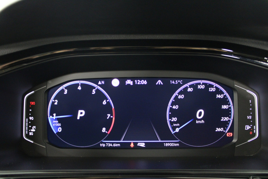 Volkswagen T-Roc 1.5 TSI R-Line Edition 3x R-Line|Pano|Camera|Side|Stoelverw.