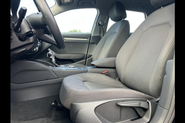 Audi A3 Sportback 40 e-tron Advance Sport | Trekhaak | Camera | 100% onderhouden Audi A3 Sportback 40 e-tron Advance Sport | Trekhaak | Camera | 100% onderhouden