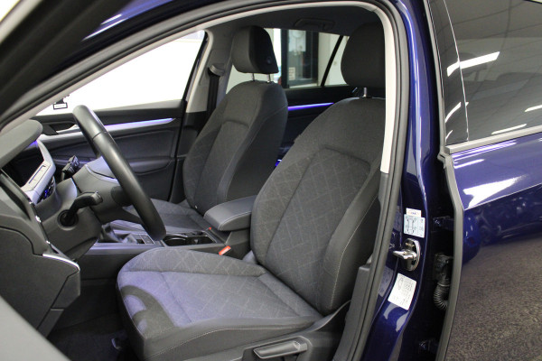 Volkswagen Golf 1.5 TSI Life Business