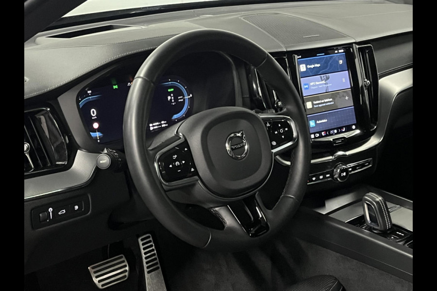 Volvo XC60 2.0 T6 Plug-in hybrid AWD R-Design Open dak | Trekhaak | Adapt. cruise | Head-up | 360 graden camera | Stoelventilatie