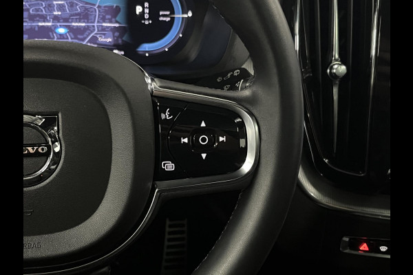 Volvo XC60 2.0 T6 Plug-in hybrid AWD R-Design Open dak | Trekhaak | Adapt. cruise | Head-up | 360 graden camera | Stoelventilatie