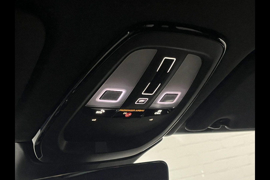 Volvo XC60 2.0 T6 Plug-in hybrid AWD R-Design Open dak | Trekhaak | Adapt. cruise | Head-up | 360 graden camera | Stoelventilatie