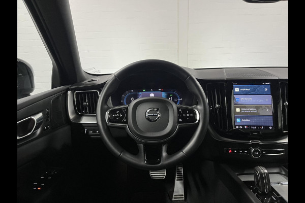 Volvo XC60 2.0 T6 Plug-in hybrid AWD R-Design Open dak | Trekhaak | Adapt. cruise | Head-up | 360 graden camera | Stoelventilatie