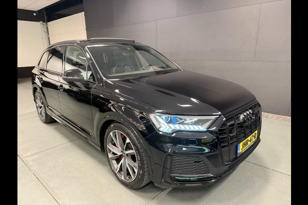Audi Q7 60 TFSI e quattro 462PK 3X S-LINE BLACK-LINE PANO/DAB/M-STOELEN/SFEERVERL/B&O/CARPLAY/V-COCKPIT/// Audi Q7 60 TFSI e quattro 462PK 3X S-LINE BLACK-LINE PANO/DAB/M-STOELEN/SFEERVERL/B&O/CARPLAY/V-COCKPIT///