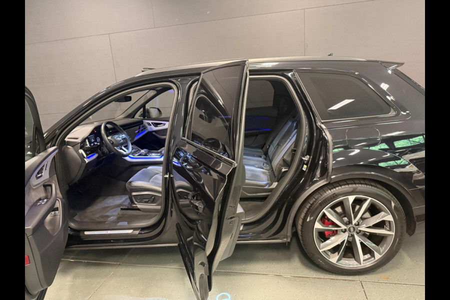 Audi Q7 60 TFSI e quattro 462PK 3X S-LINE BLACK-LINE PANO/DAB/M-STOELEN/SFEERVERL/B&O/CARPLAY/V-COCKPIT/// Audi Q7 60 TFSI e quattro 462PK 3X S-LINE BLACK-LINE PANO/DAB/M-STOELEN/SFEERVERL/B&O/CARPLAY/V-COCKPIT///