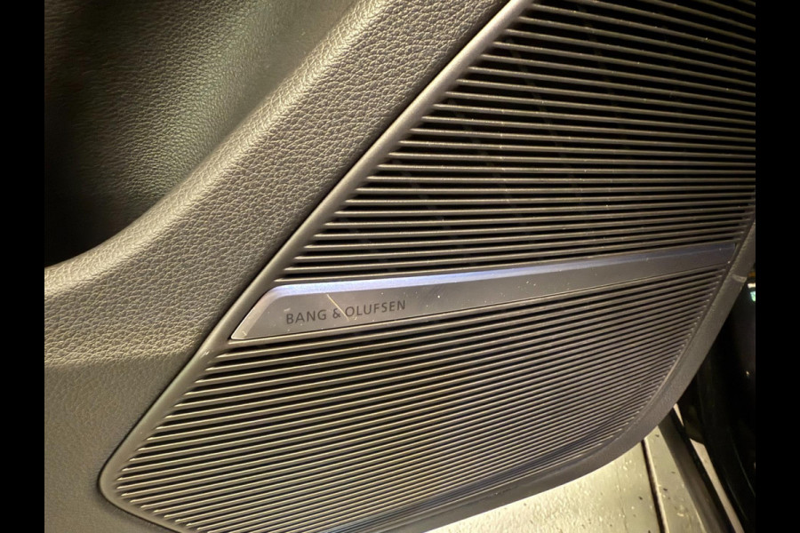Audi Q7 60 TFSI e quattro 462PK 3X S-LINE BLACK-LINE PANO/DAB/M-STOELEN/SFEERVERL/B&O/CARPLAY/V-COCKPIT/// Audi Q7 60 TFSI e quattro 462PK 3X S-LINE BLACK-LINE PANO/DAB/M-STOELEN/SFEERVERL/B&O/CARPLAY/V-COCKPIT///