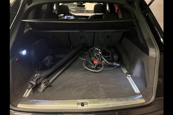 Audi Q7 60 TFSI e quattro 462PK 3X S-LINE BLACK-LINE PANO/DAB/M-STOELEN/SFEERVERL/B&O/CARPLAY/V-COCKPIT/// Audi Q7 60 TFSI e quattro 462PK 3X S-LINE BLACK-LINE PANO/DAB/M-STOELEN/SFEERVERL/B&O/CARPLAY/V-COCKPIT///