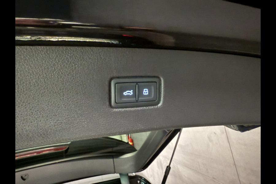 Audi Q7 60 TFSI e quattro 462PK 3X S-LINE BLACK-LINE PANO/DAB/M-STOELEN/SFEERVERL/B&O/CARPLAY/V-COCKPIT/// Audi Q7 60 TFSI e quattro 462PK 3X S-LINE BLACK-LINE PANO/DAB/M-STOELEN/SFEERVERL/B&O/CARPLAY/V-COCKPIT///