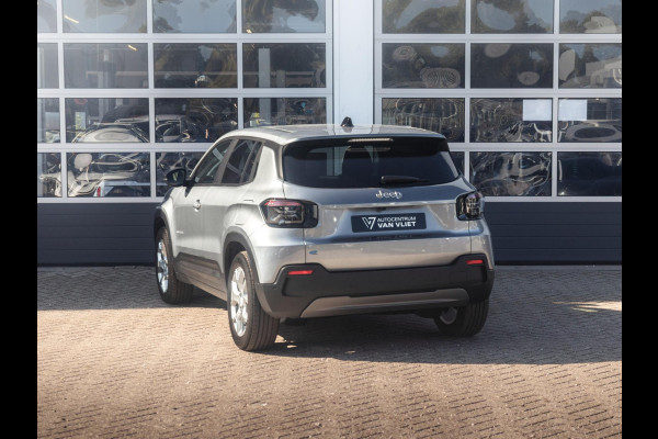 Jeep Avenger Business Edition 54 kWh | Uit voorraad leverbaar | 17% Bijtelling | Winter Pack | Warmtepomp | Apple Carplay | Clima | Keyless | Adapt. Cruise | 17" | Camera Jeep Avenger Business Edition 54 kWh | Uit voorraad leverbaar | 17% Bijtelling | Winter Pack | Warmtepomp | Apple Carplay | Clima | Keyless | Adapt. Cruise | 17" | Camera