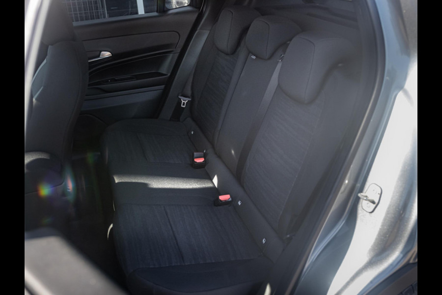 Jeep Avenger Business Edition 54 kWh | Uit voorraad leverbaar | 17% Bijtelling | Winter Pack | Warmtepomp | Apple Carplay | Clima | Keyless | Adapt. Cruise | 17" | Camera Jeep Avenger Business Edition 54 kWh | Uit voorraad leverbaar | 17% Bijtelling | Winter Pack | Warmtepomp | Apple Carplay | Clima | Keyless | Adapt. Cruise | 17" | Camera