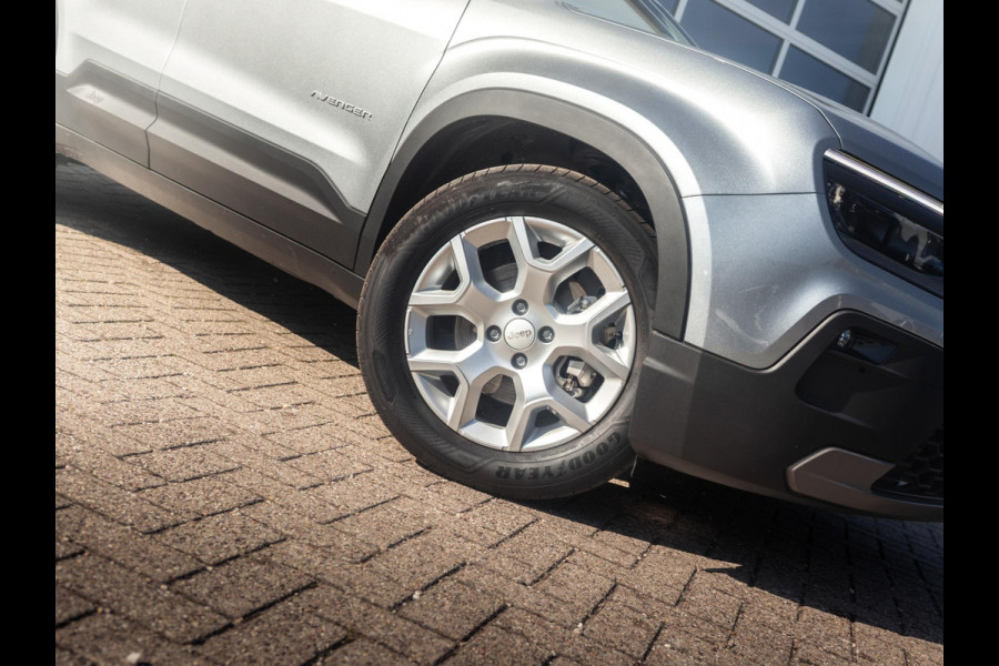 Jeep Avenger Business Edition 54 kWh | Uit voorraad leverbaar | 17% Bijtelling | Winter Pack | Warmtepomp | Apple Carplay | Clima | Keyless | Adapt. Cruise | 17" | Camera Jeep Avenger Business Edition 54 kWh | Uit voorraad leverbaar | 17% Bijtelling | Winter Pack | Warmtepomp | Apple Carplay | Clima | Keyless | Adapt. Cruise | 17" | Camera