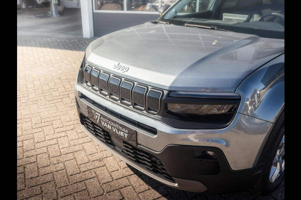 Jeep Avenger Business Edition 54 kWh | Uit voorraad leverbaar | 17% Bijtelling | Winter Pack | Warmtepomp | Apple Carplay | Clima | Keyless | Adapt. Cruise | 17" | Camera Jeep Avenger Business Edition 54 kWh | Uit voorraad leverbaar | 17% Bijtelling | Winter Pack | Warmtepomp | Apple Carplay | Clima | Keyless | Adapt. Cruise | 17" | Camera