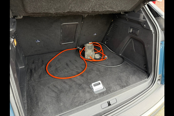 Peugeot 3008 1.6 HYbrid 225 GT - Automaat - Pano/schuifdak - Navi - Camera