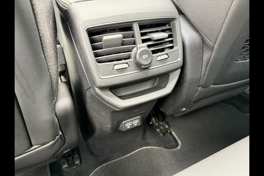 Peugeot 3008 1.6 HYbrid 225 GT - Automaat - Pano/schuifdak - Navi - Camera