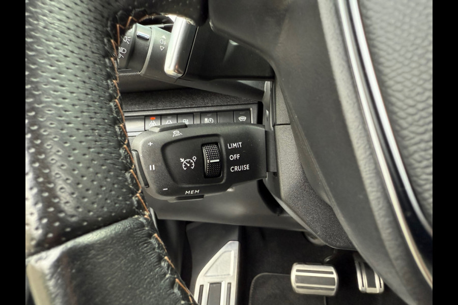 Peugeot 3008 1.6 HYbrid 225 GT - Automaat - Pano/schuifdak - Navi - Camera
