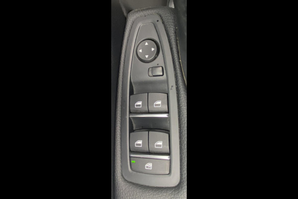 BMW 3 Serie Touring 320i High Executive/ Leer/ Clima/ Verw. stoelen/ Trekhaak