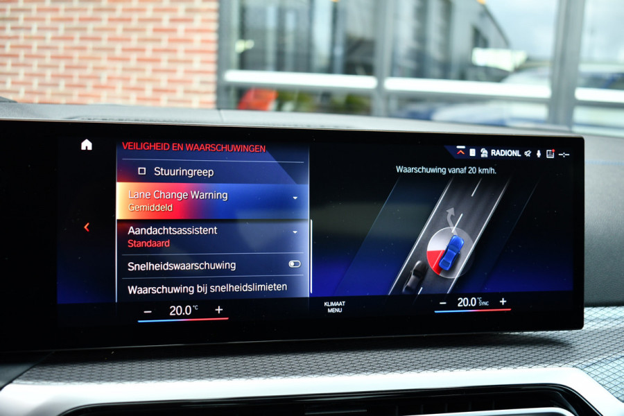 BMW 3-serie 330e xDrive M-Sport Pro Pano M-zetels ACC HUD 19inch El-klep