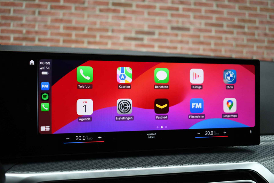 BMW 3-serie 330e xDrive M-Sport Pro Pano M-zetels ACC HUD 19inch El-klep