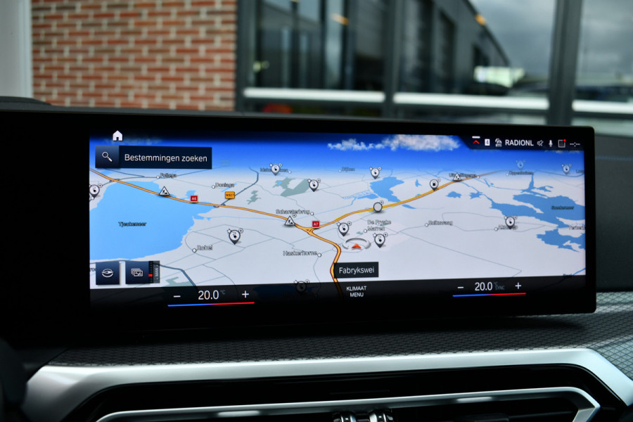 BMW 3-serie 330e xDrive M-Sport Pro Pano M-zetels ACC HUD 19inch El-klep