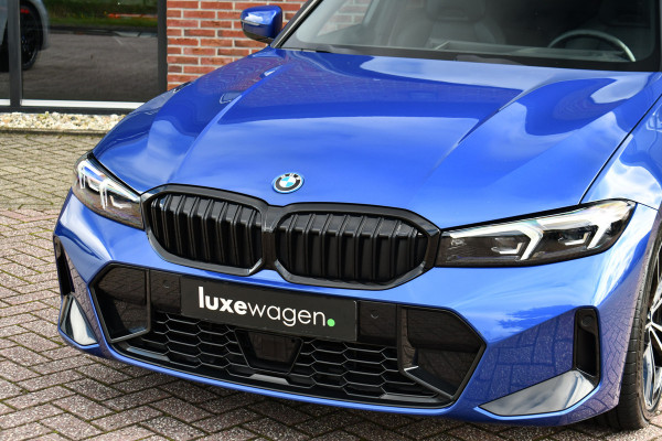 BMW 3-serie 330e xDrive M-Sport Pro Pano M-zetels ACC HUD 19inch El-klep