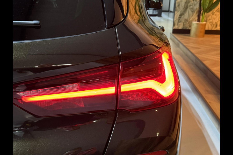 BMW X2 SDrive18i Advantage Plus Garantie Camera StoelVW Elek Achterklep Cruise Clima Navi Led Rijklaar