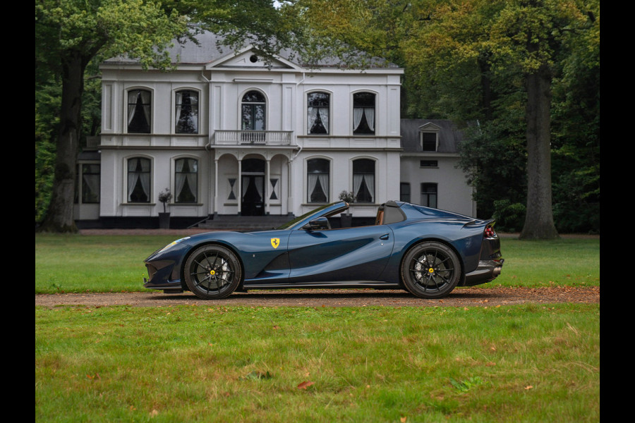 Ferrari 812 GTS 6.5 V12 | Blu Swaters | Airbrushed Shields | Full Carbon spec | Lift | JBL | Surround view | ADAS | Racing seats