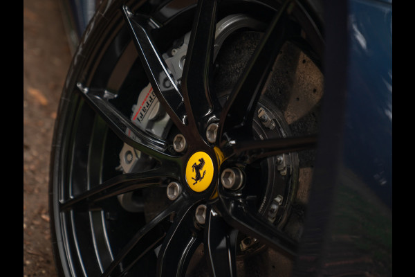 Ferrari 812 GTS 6.5 V12 | Blu Swaters | Airbrushed Shields | Full Carbon spec | Lift | JBL | Surround view | ADAS | Racing seats