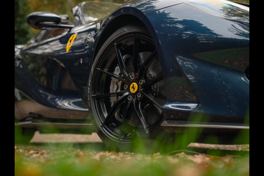 Ferrari 812 GTS 6.5 V12 | Blu Swaters | Airbrushed Shields | Full Carbon spec | Lift | JBL | Surround view | ADAS | Racing seats
