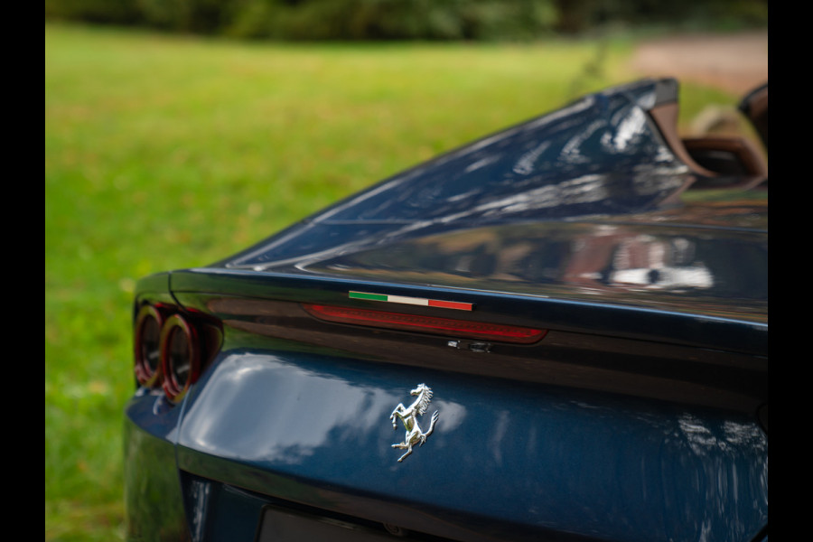 Ferrari 812 GTS 6.5 V12 | Blu Swaters | Airbrushed Shields | Full Carbon spec | Lift | JBL | Surround view | ADAS | Racing seats