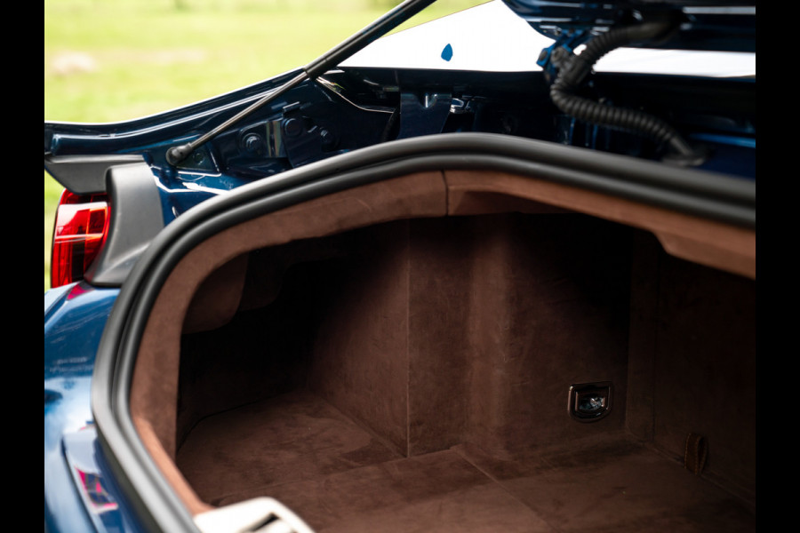 Ferrari 812 GTS 6.5 V12 | Blu Swaters | Airbrushed Shields | Full Carbon spec | Lift | JBL | Surround view | ADAS | Racing seats