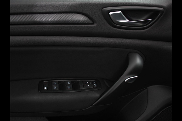 Renault MEGANE Estate 1.3 TCe Limited Cruise control Climate control Navigatie Parkeersensoren achter Lichtmetalen velgen LED