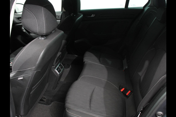 Renault MEGANE Estate 1.3 TCe Limited Cruise control Climate control Navigatie Parkeersensoren achter Lichtmetalen velgen LED