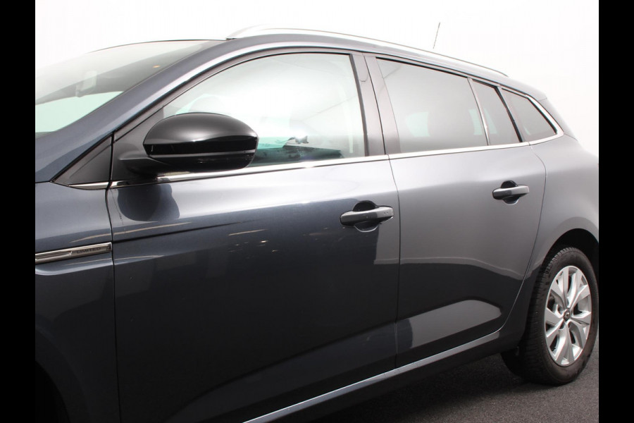 Renault MEGANE Estate 1.3 TCe Limited Cruise control Climate control Navigatie Parkeersensoren achter Lichtmetalen velgen LED
