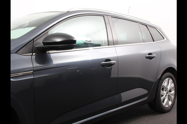 Renault MEGANE Estate 1.3 TCe Limited Cruise control Climate control Navigatie Parkeersensoren achter Lichtmetalen velgen LED