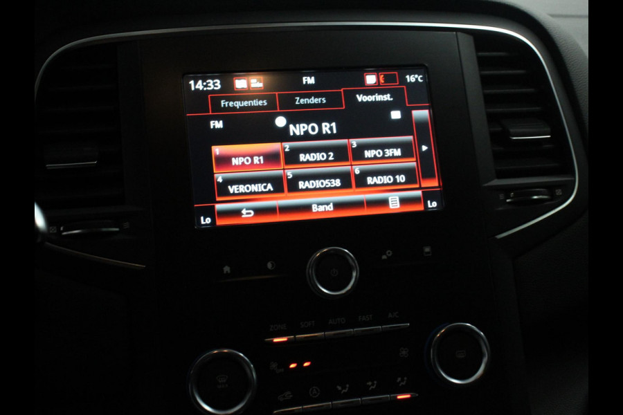 Renault MEGANE Estate 1.3 TCe Limited Cruise control Climate control Navigatie Parkeersensoren achter Lichtmetalen velgen LED