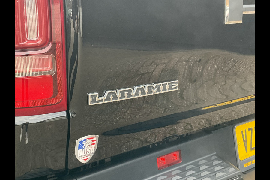Dodge Ram 1500 5.7 V8 4x4 Crew Cab Laramie LPG Trekhaak Leer Stoelverw+Ventilatie Alpine VOL! Dodge Ram 1500 5.7 V8 4x4 Crew Cab Laramie LPG Trekhaak Leer Stoelverw+Ventilatie Alpine VOL!