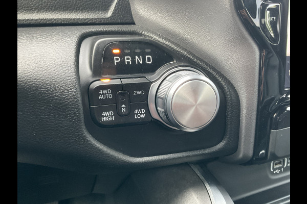 Dodge Ram 1500 5.7 V8 4x4 Crew Cab Laramie LPG Trekhaak Leer Stoelverw+Ventilatie Alpine VOL! Dodge Ram 1500 5.7 V8 4x4 Crew Cab Laramie LPG Trekhaak Leer Stoelverw+Ventilatie Alpine VOL!