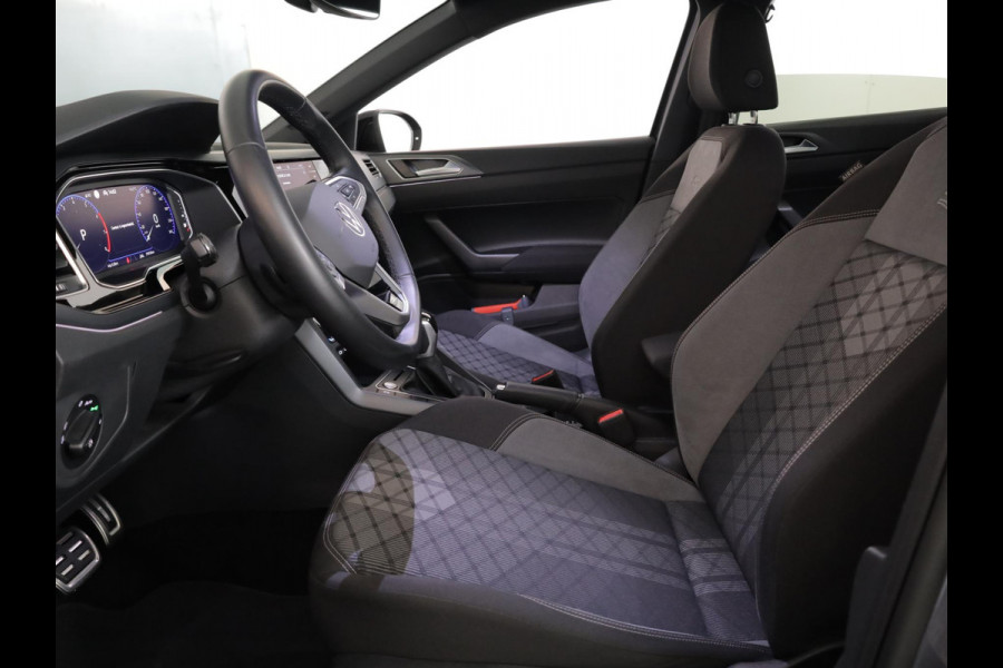 Volkswagen Taigo 1.0 TSI R-Line Edition 116 pk Automaat (DSG) | Verlengde garantie | Navigatie | Parkeersensoren | Achteruitrijcamera | Black Style pakket | Stoelverwarming | R-Line |