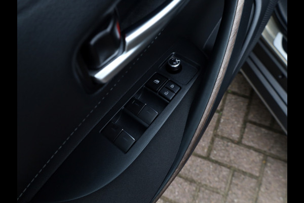 Toyota Corolla Touring Sports 2.0 Hybrid Trek | JBL | Full Led | Stoel/Stuurwiel verwarming Toyota Corolla Touring Sports 2.0 Hybrid Trek | JBL | Full Led | Stoel/Stuurwiel verwarming
