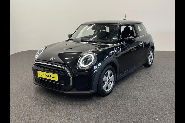 MINI Cooper 1.5 Serious Business AUT Navigatie Apple Carplay/Android Auto Parkeersensoren achter Cruise Control Virtual Cockpit Full LED Climate Control