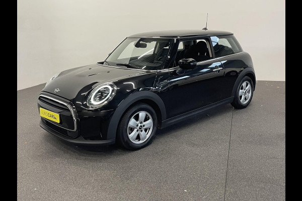 MINI Cooper 1.5 Serious Business AUT Navigatie Apple Carplay/Android Auto Parkeersensoren achter Cruise Control Virtual Cockpit Full LED Climate Control