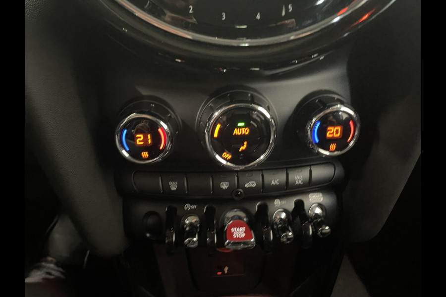 MINI Cooper 1.5 Serious Business AUT Navigatie Apple Carplay/Android Auto Parkeersensoren achter Cruise Control Virtual Cockpit Full LED Climate Control