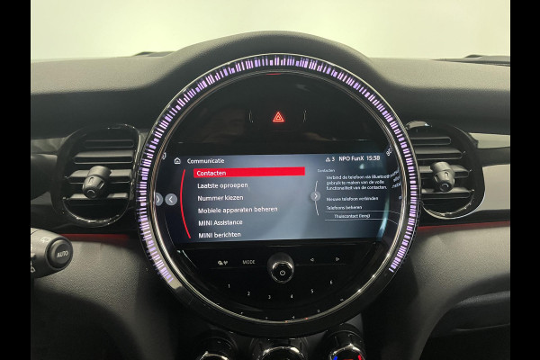 MINI Cooper 1.5 Serious Business AUT Navigatie Apple Carplay/Android Auto Parkeersensoren achter Cruise Control Virtual Cockpit Full LED Climate Control