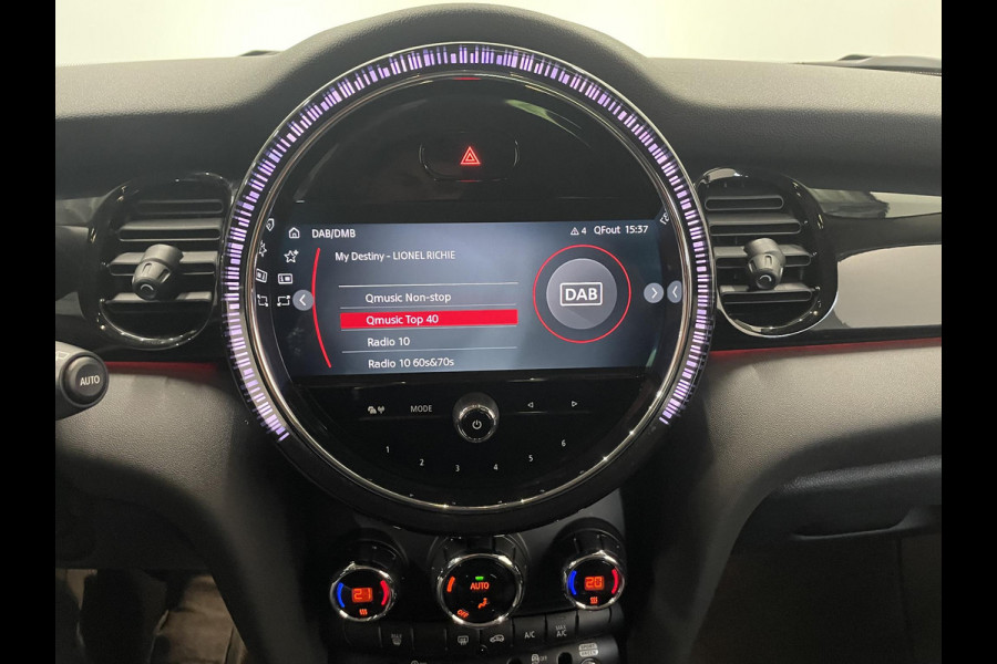 MINI Cooper 1.5 Serious Business AUT Navigatie Apple Carplay/Android Auto Parkeersensoren achter Cruise Control Virtual Cockpit Full LED Climate Control
