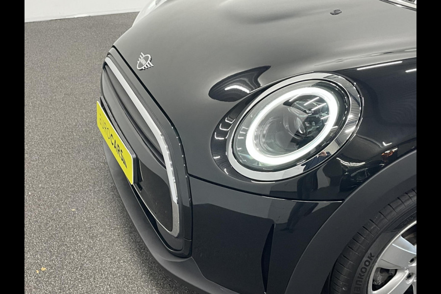 MINI Cooper 1.5 Serious Business AUT Navigatie Apple Carplay/Android Auto Parkeersensoren achter Cruise Control Virtual Cockpit Full LED Climate Control