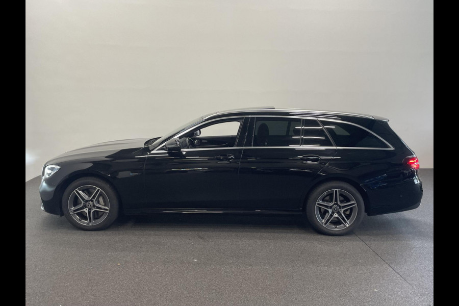 Mercedes-Benz E-Klasse 300e PHEV AMG Line Auto. Estate Panoramadak Navigatie Appel Carplay/ Android Auto Parkeersensoren Cruise Control Led Burmester Soundsystem Sfeerverlichting Elektrische achterklep Climate Control